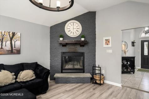 5 Pin Oak Drive New Egypt NJ 08533