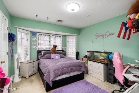 5 Pin Oak Drive New Egypt NJ 08533