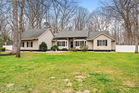 5 Pin Oak Drive New Egypt NJ 08533