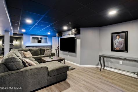 5 Pin Oak Drive New Egypt NJ 08533