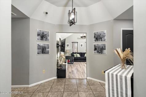 5 Pin Oak Drive New Egypt NJ 08533