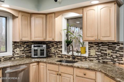 5 Pin Oak Drive New Egypt NJ 08533