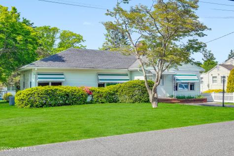 75 Narrumson Road Manasquan NJ 08736