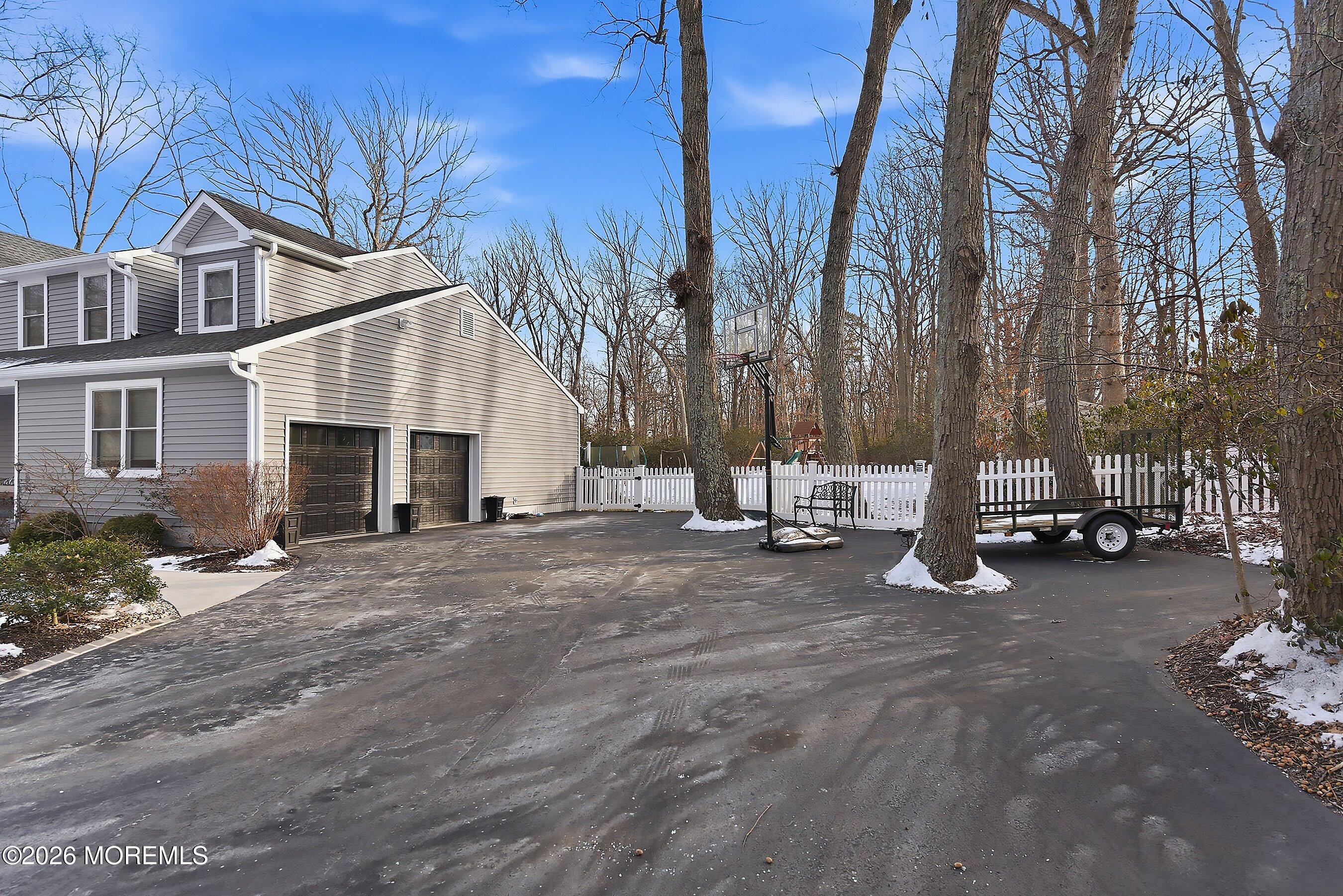 18 Hemlock Drive New Egypt NJ 08533
