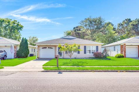 74 Lions Head Boulevard S Brick NJ 08724