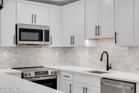 1021B Aberdeen Drive Lakewood NJ 08701