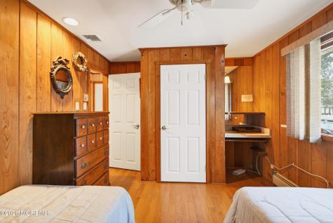 4 Rona Lane Beach Haven West NJ 08050