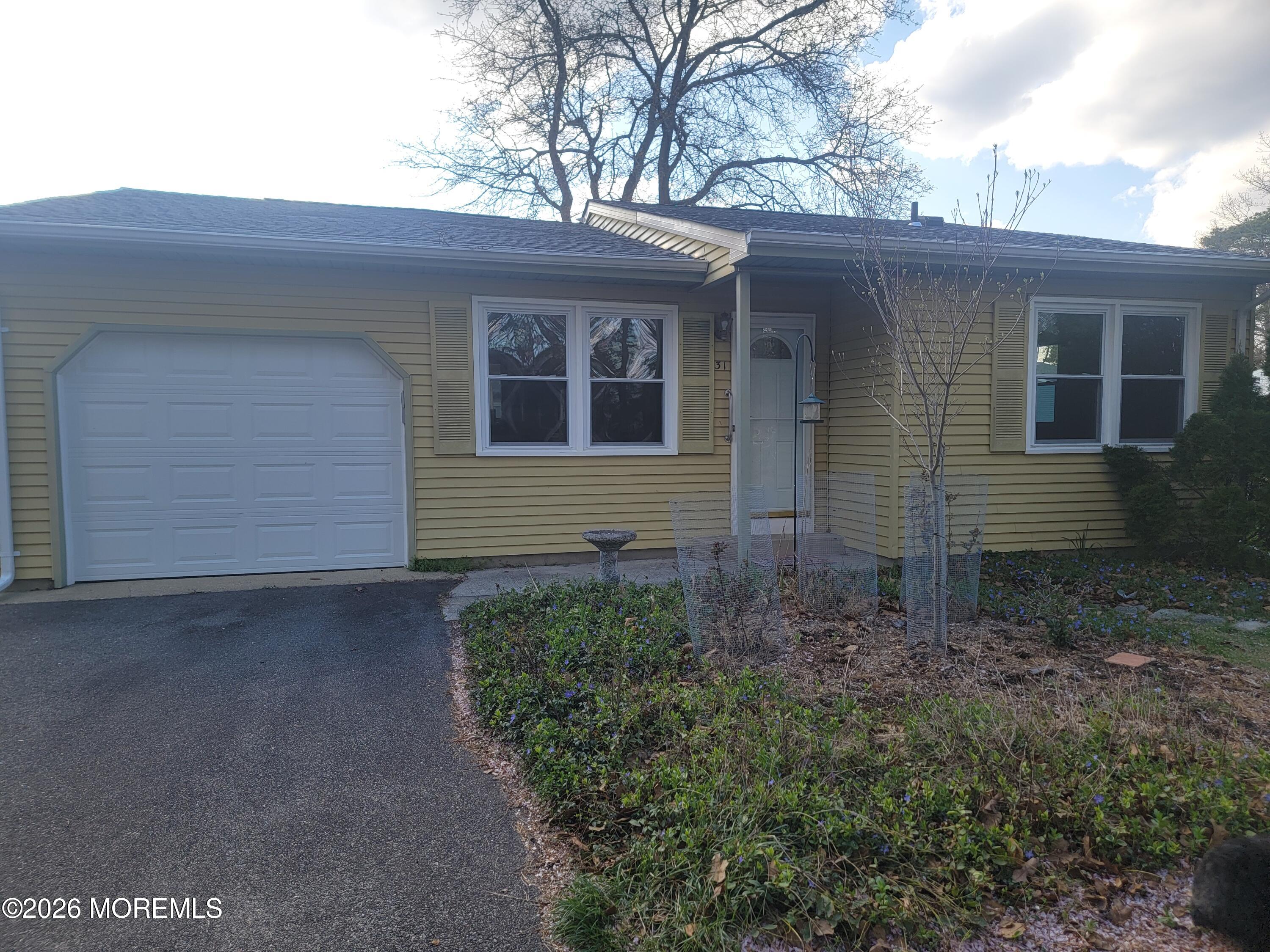 31 Chelsea Drive Whiting NJ 08759