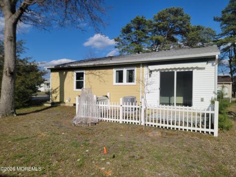 31 Chelsea Drive Whiting NJ 08759