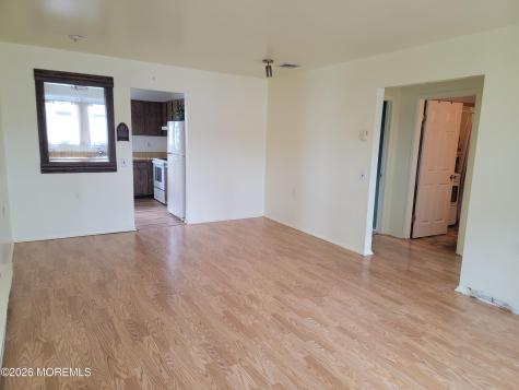 31 Chelsea Drive Whiting NJ 08759