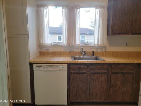 31 Chelsea Drive Whiting NJ 08759