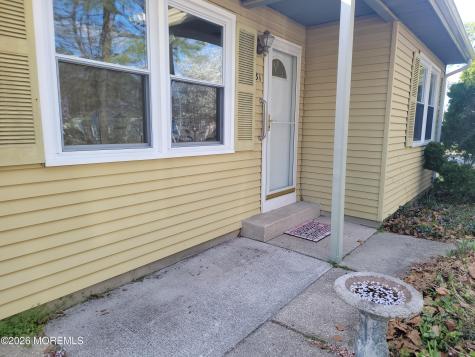 31 Chelsea Drive Whiting NJ 08759