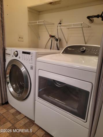 31 Chelsea Drive Whiting NJ 08759