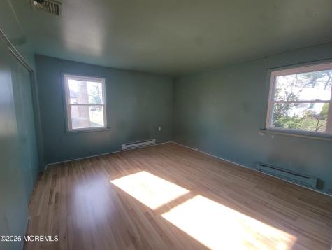 31 Chelsea Drive Whiting NJ 08759