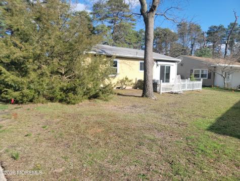 31 Chelsea Drive Whiting NJ 08759