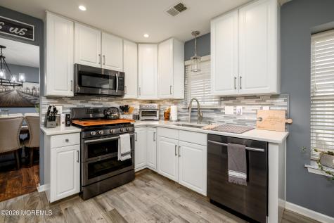 26 Ivy Hill Road Lakewood NJ 08701