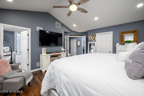 26 Ivy Hill Road Lakewood NJ 08701
