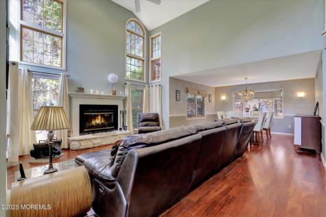 9 Rutherford Court Jackson NJ 08527