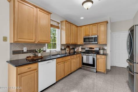 73 Stratton Road Matawan NJ 07747