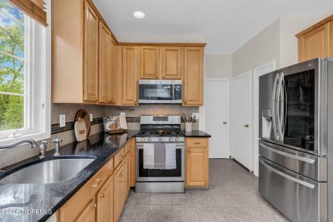 73 Stratton Road Matawan NJ 07747