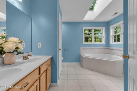 73 Stratton Road Matawan NJ 07747