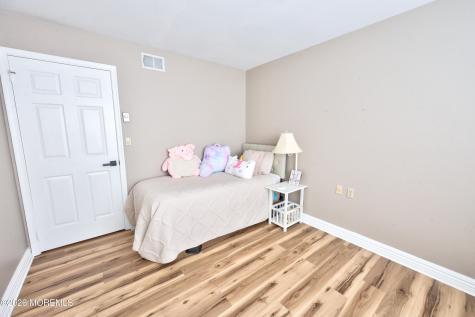 14 Harrow Place Manchester NJ 08759