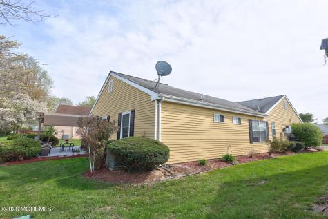 14 Harrow Place Manchester NJ 08759
