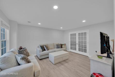 82 Moonlight Court Toms River NJ 08753