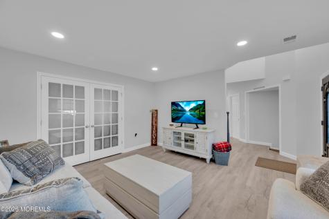 82 Moonlight Court Toms River NJ 08753
