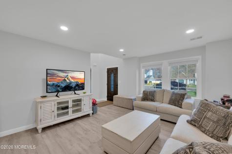 82 Moonlight Court Toms River NJ 08753
