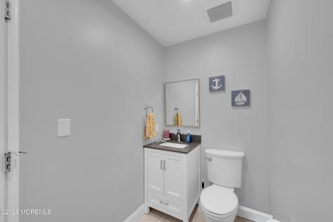 82 Moonlight Court Toms River NJ 08753