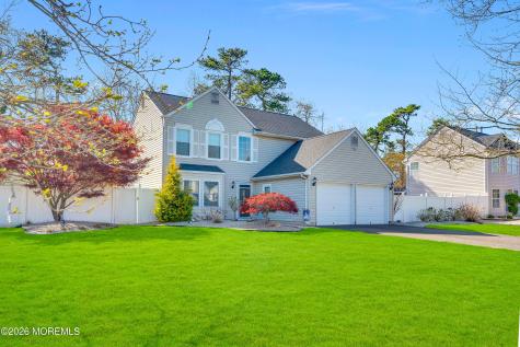 82 Moonlight Court Toms River NJ 08753
