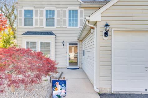 82 Moonlight Court Toms River NJ 08753