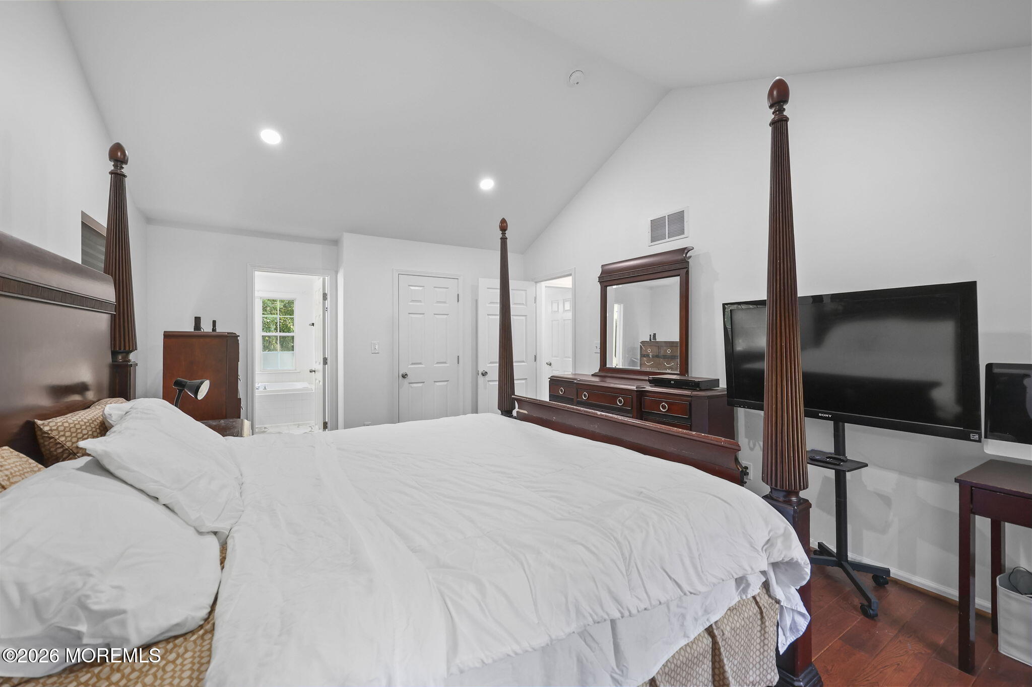 2 Sparrow Court Jackson NJ 08527