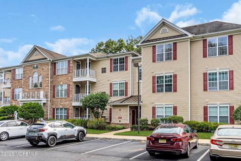 425 Sophee Lane Lakewood NJ 08701