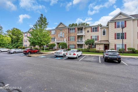 425 Sophee Lane Lakewood NJ 08701