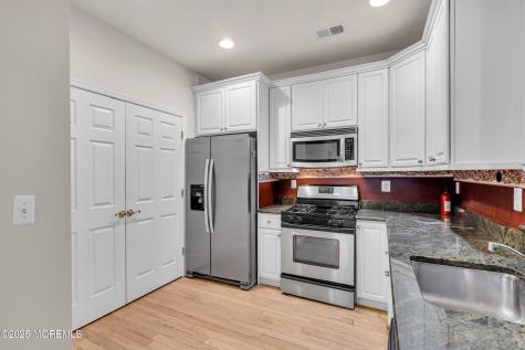 425 Sophee Lane Lakewood NJ 08701