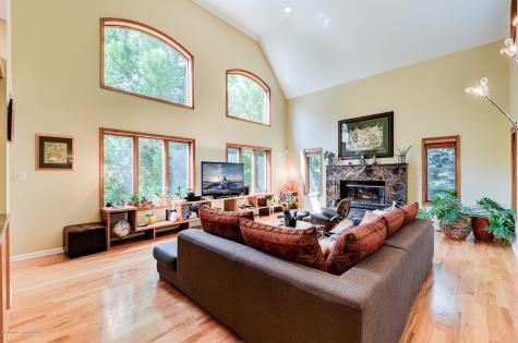 7 Mccampbell Road Holmdel NJ 07733