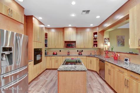 7 Mccampbell Road Holmdel NJ 07733