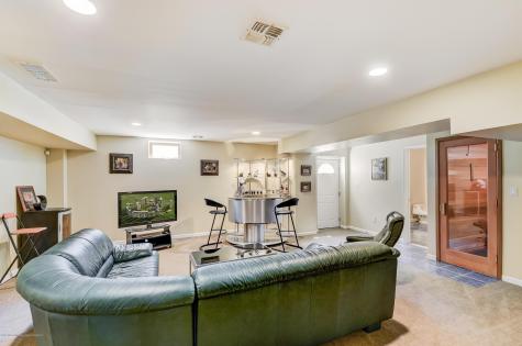 7 Mccampbell Road Holmdel NJ 07733