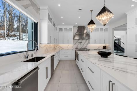 30 Winchester Lane Holmdel NJ 07733