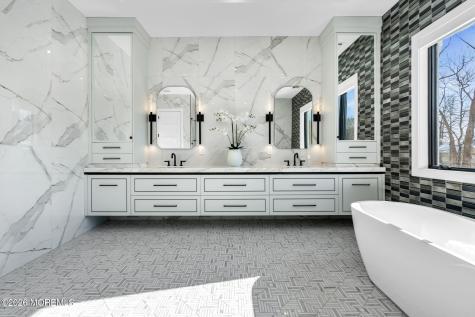 30 Winchester Lane Holmdel NJ 07733