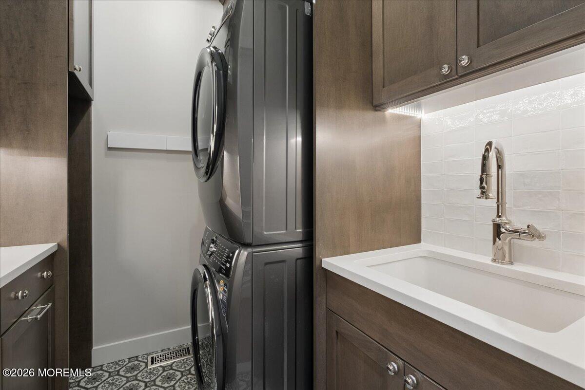 4 Liberty Lane Perrineville NJ 08535