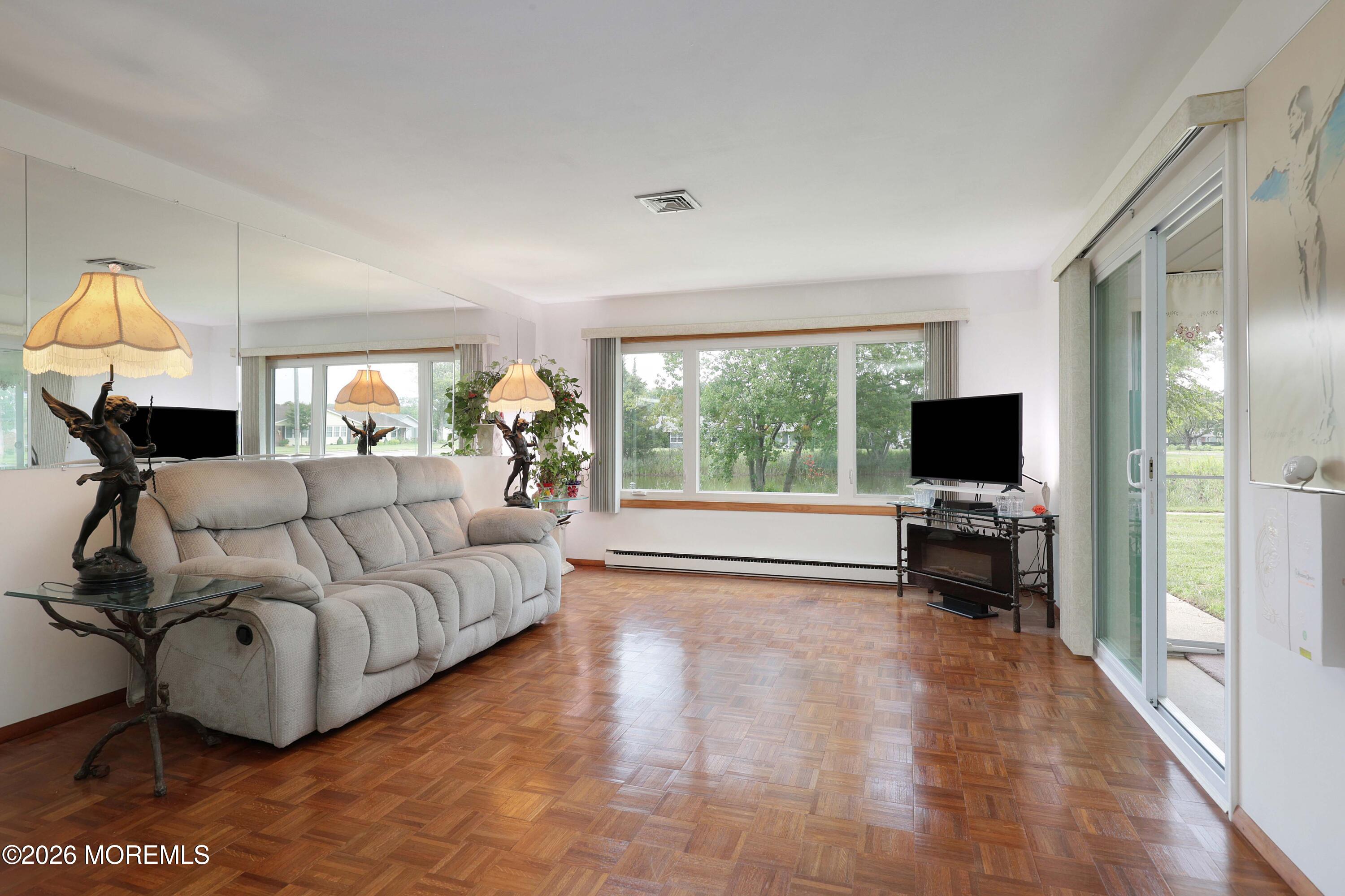 351A Dorchester Drive Lakewood NJ 08701