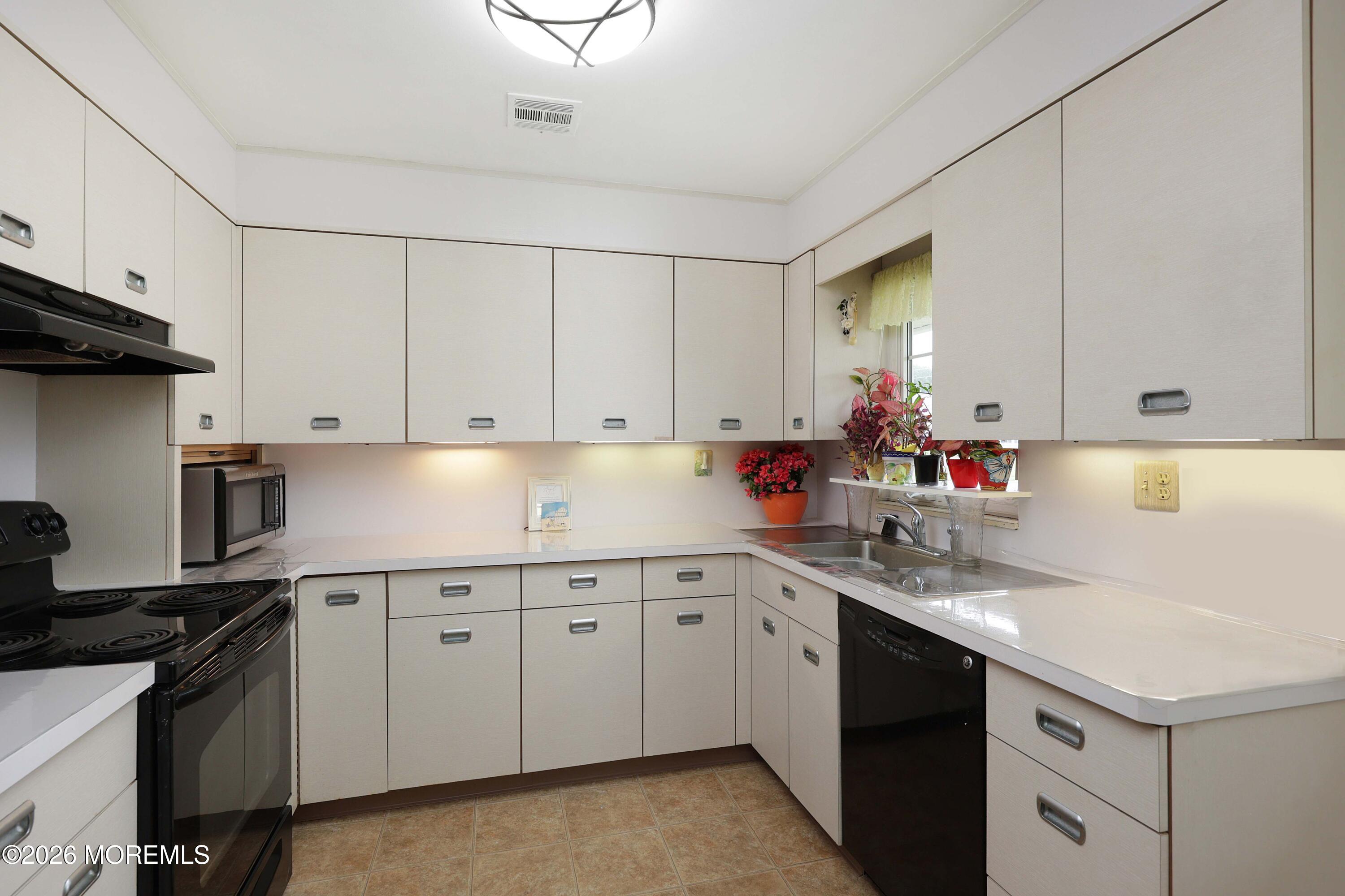 351A Dorchester Drive Lakewood NJ 08701