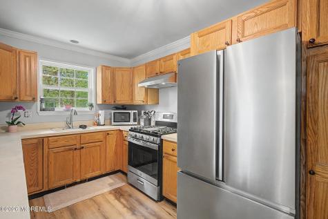 125 Gangway Lane Manahawkin NJ 08050