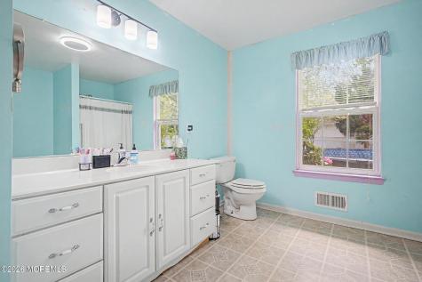 125 Gangway Lane Manahawkin NJ 08050