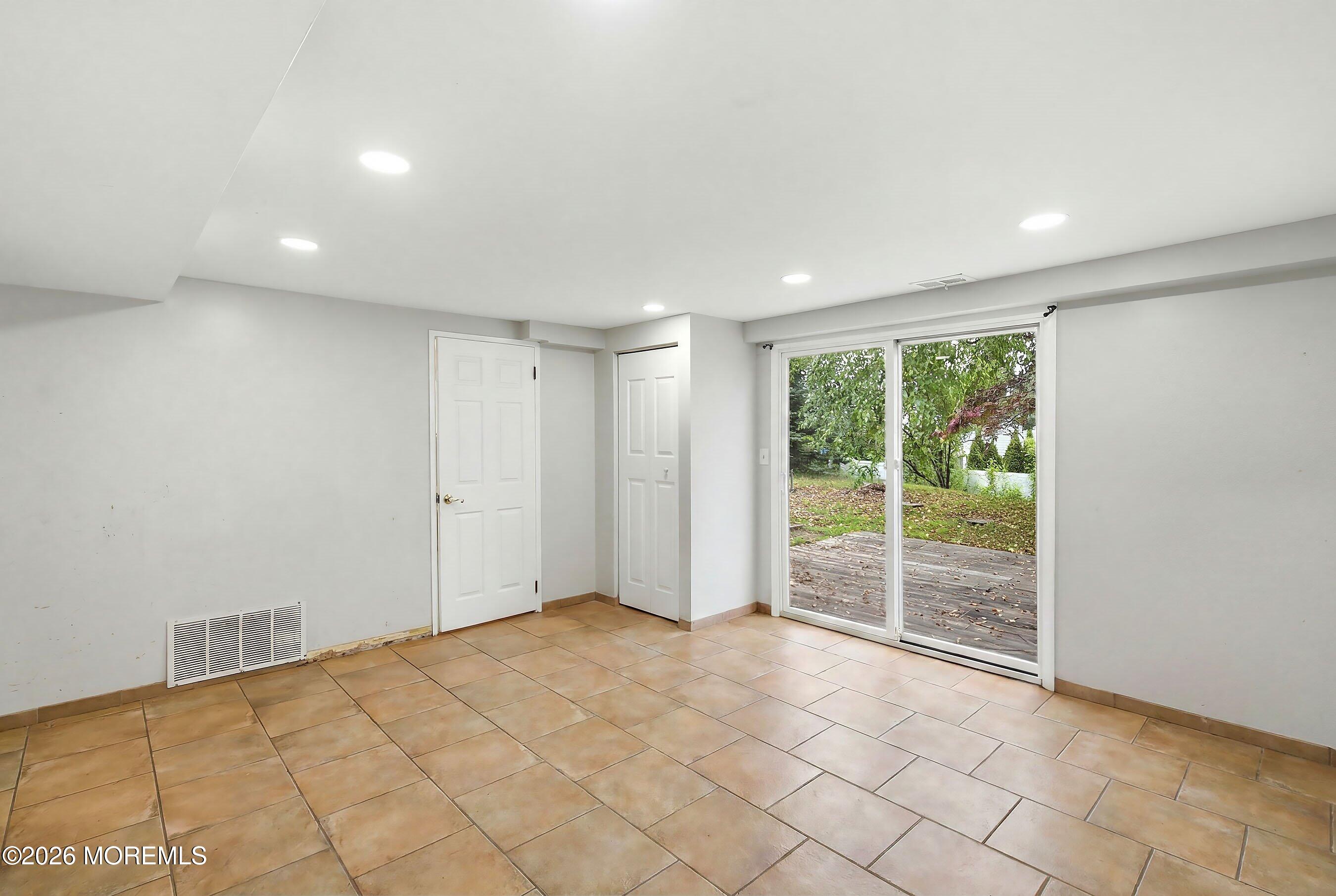 18 Wyoming Drive Jackson NJ 08527
