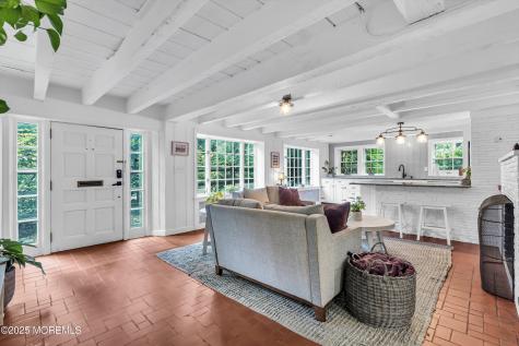 2041 Raritan Road Scotch Plains NJ 07076