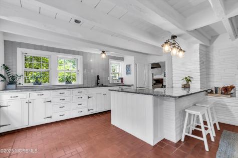 2041 Raritan Road Scotch Plains NJ 07076